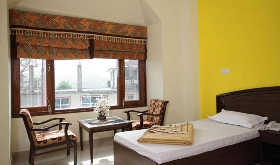 Hotel Polo Regency à Sundarnagar Extérieur photo