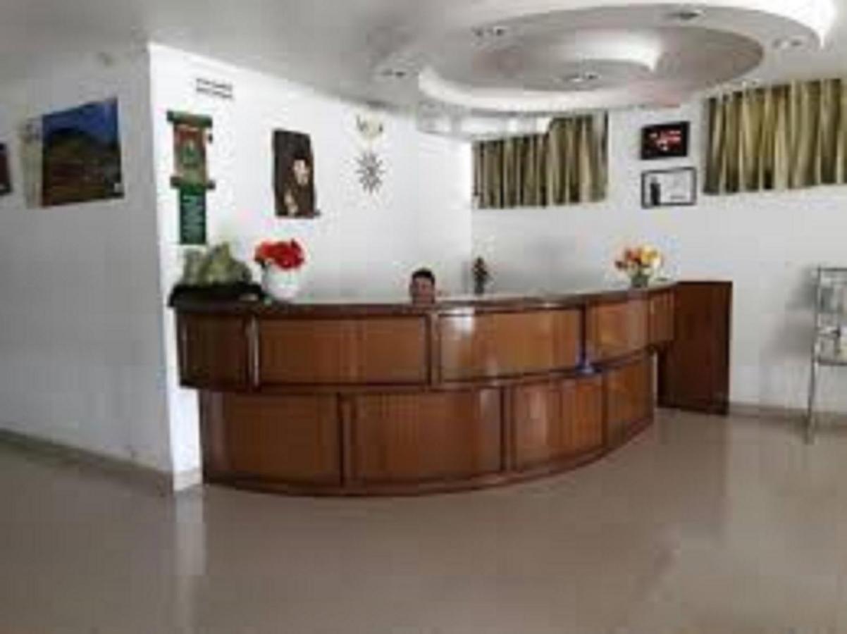 Hotel Polo Regency à Sundarnagar Extérieur photo