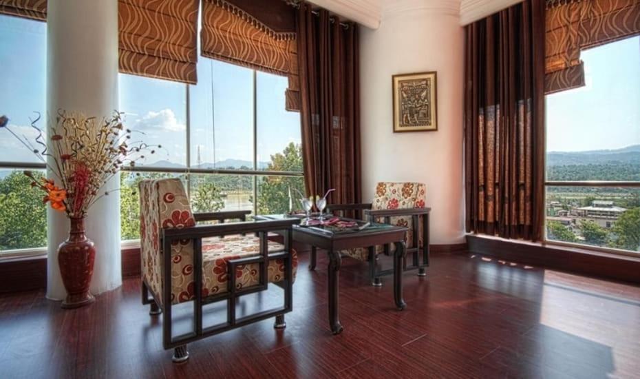 Hotel Polo Regency à Sundarnagar Extérieur photo