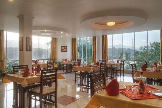 Hotel Polo Regency à Sundarnagar Extérieur photo